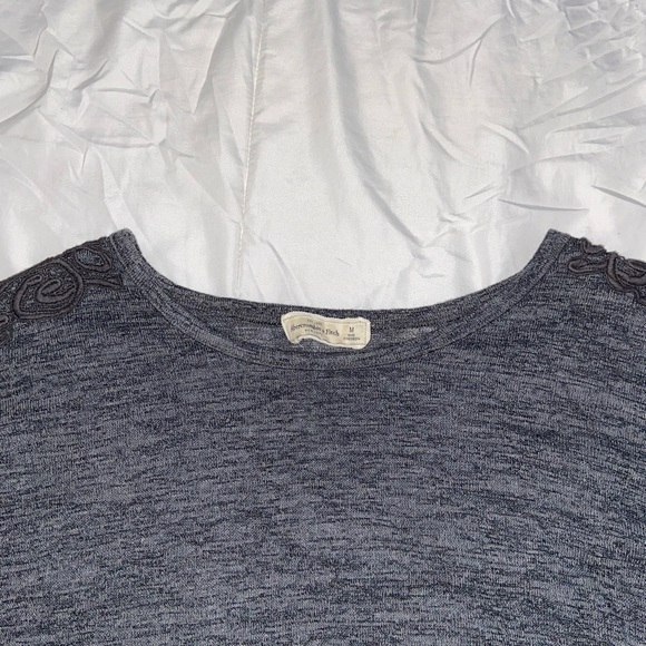 Abercrombie & Fitch high low sweater - Picture 4 of 6